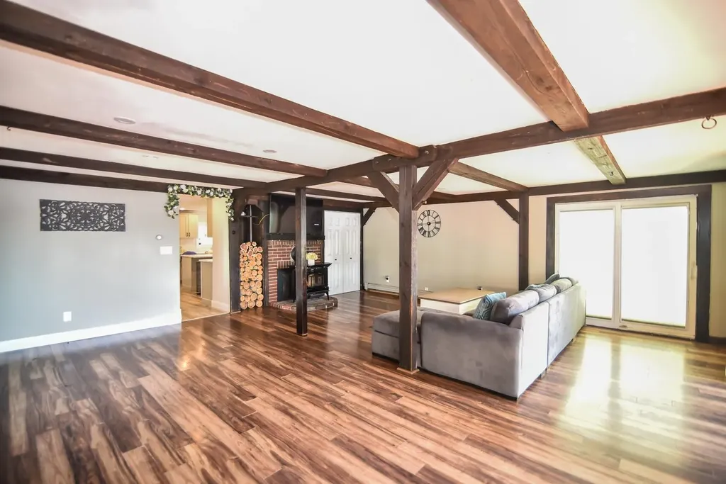 14 Marcoux Road Newton NH 03858