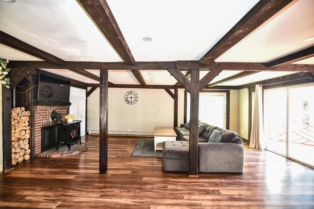 14 Marcoux Road Newton NH 03858