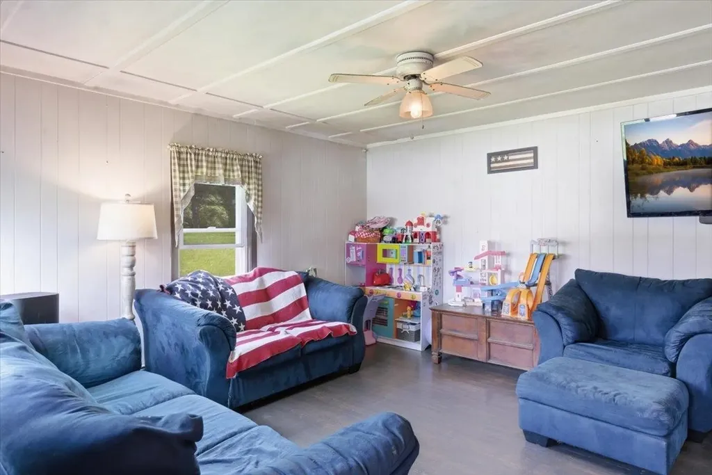 215 Orchard Street Pownal VT 05261