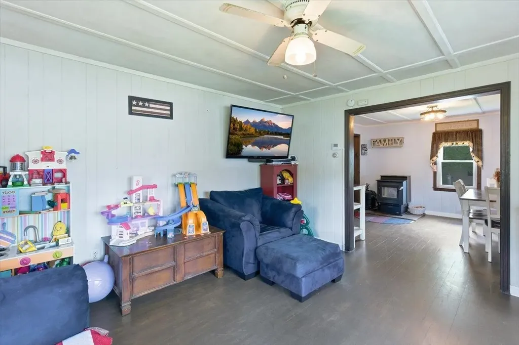 215 Orchard Street Pownal VT 05261
