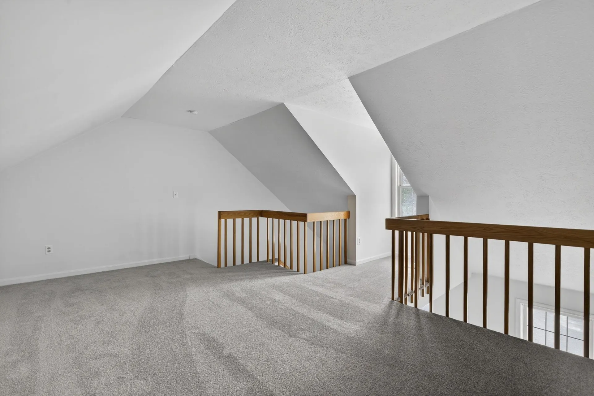 12 Wyndmere Drive Londonderry NH 03053