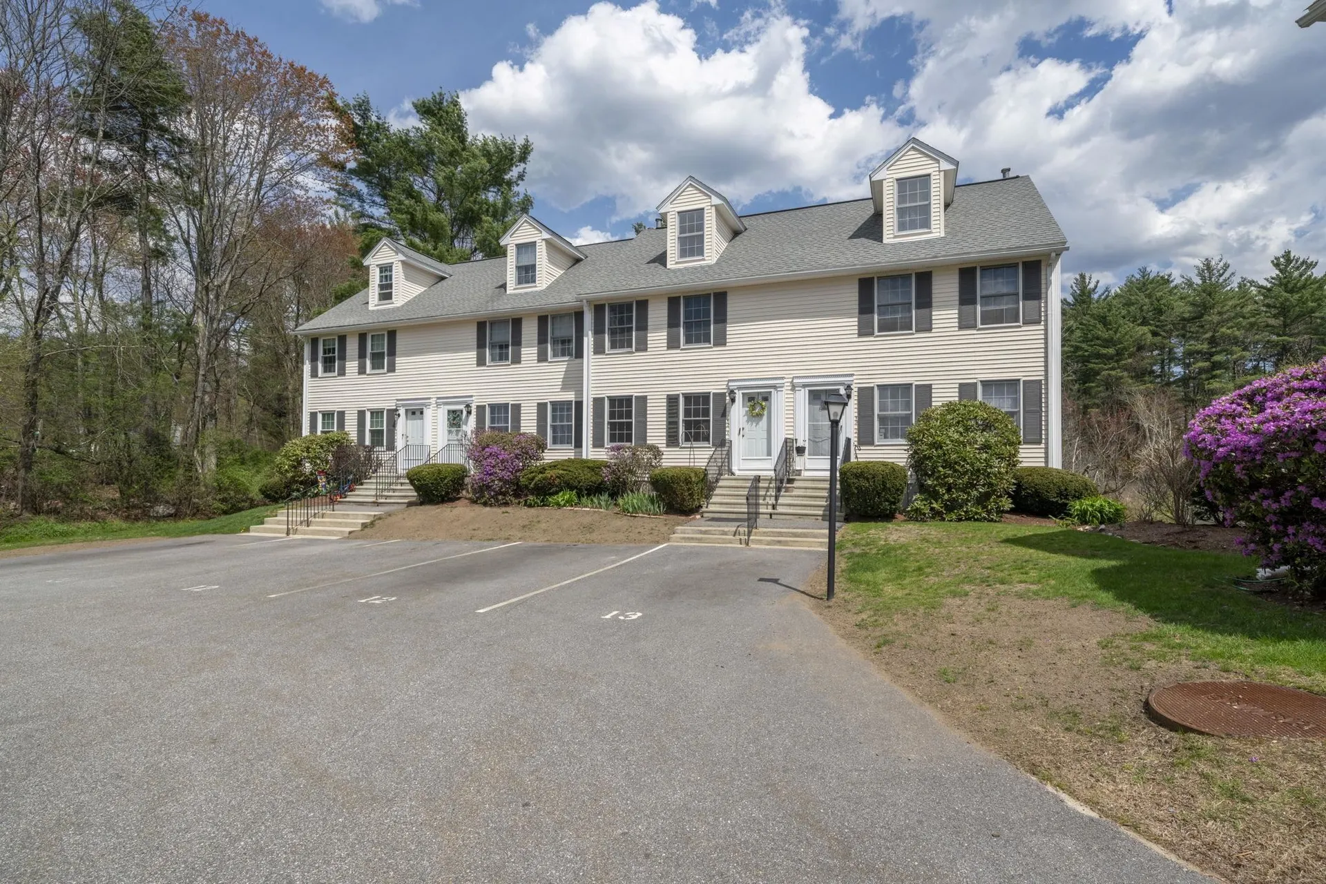 12 Wyndmere Drive Londonderry NH 03053