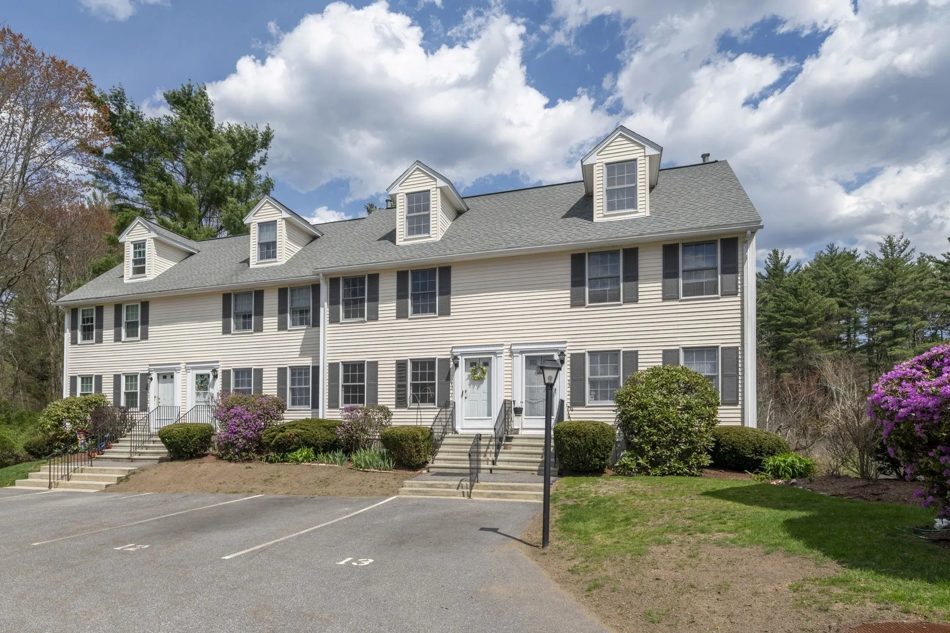 12 Wyndmere Drive Londonderry NH 03053