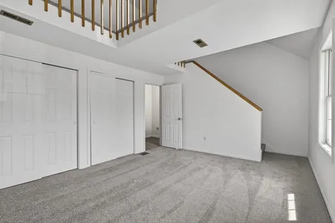 12 Wyndmere Drive Londonderry NH 03053
