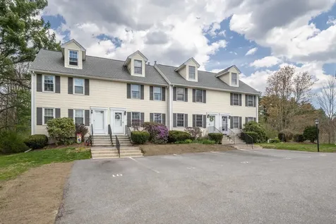 12 Wyndmere Drive Londonderry NH 03053