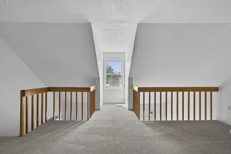 12 Wyndmere Drive Londonderry NH 03053
