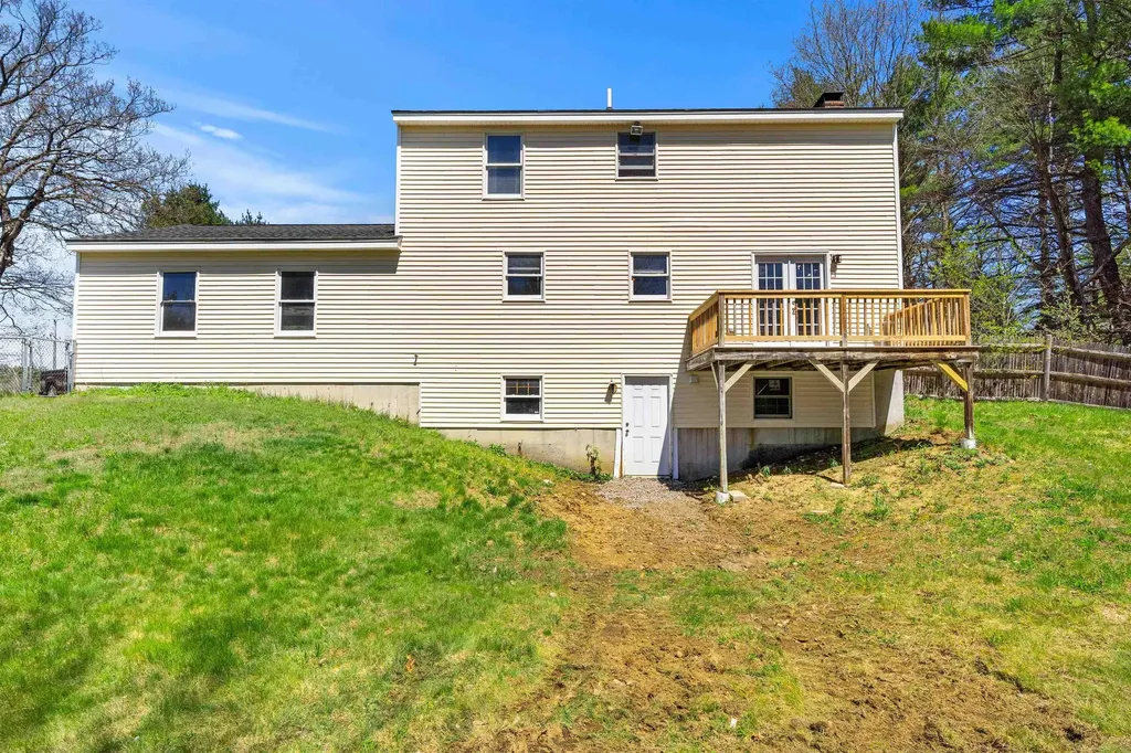 11 Jennifer Lane Weare NH 03281