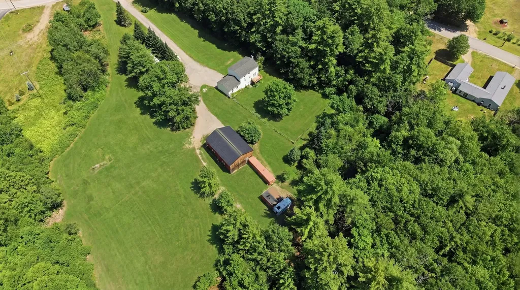 11 Jennifer Lane Weare NH 03281