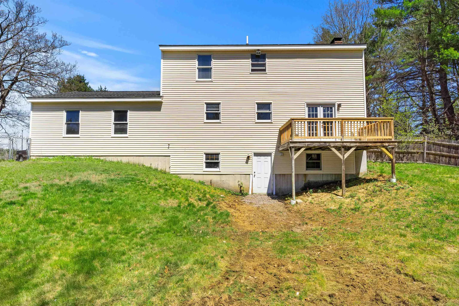 11 Jennifer Lane Weare NH 03281