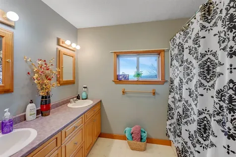 93 Carpenter Boulevard Charleston VT 05872