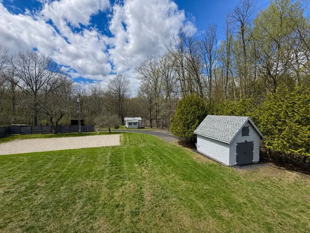 274 Stone Gate Lane North Hero VT 05474