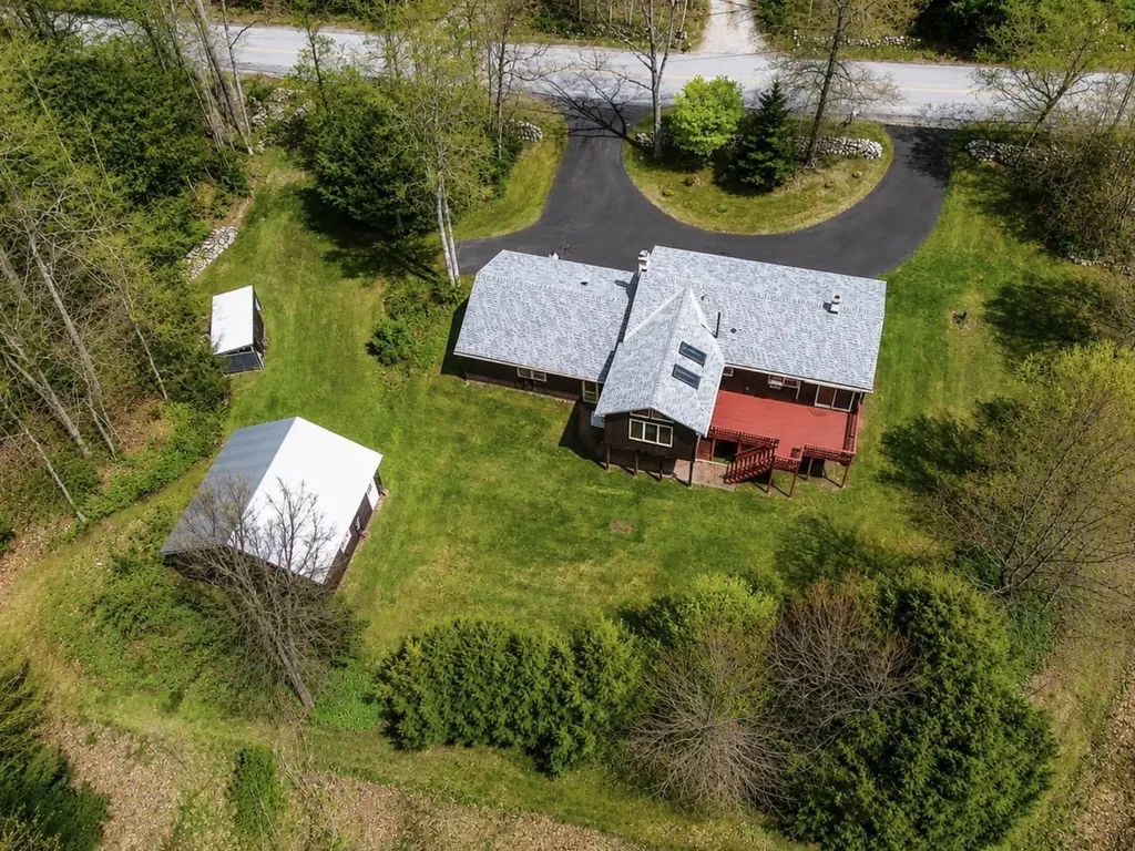 2121 North Road Sunderland VT 05250