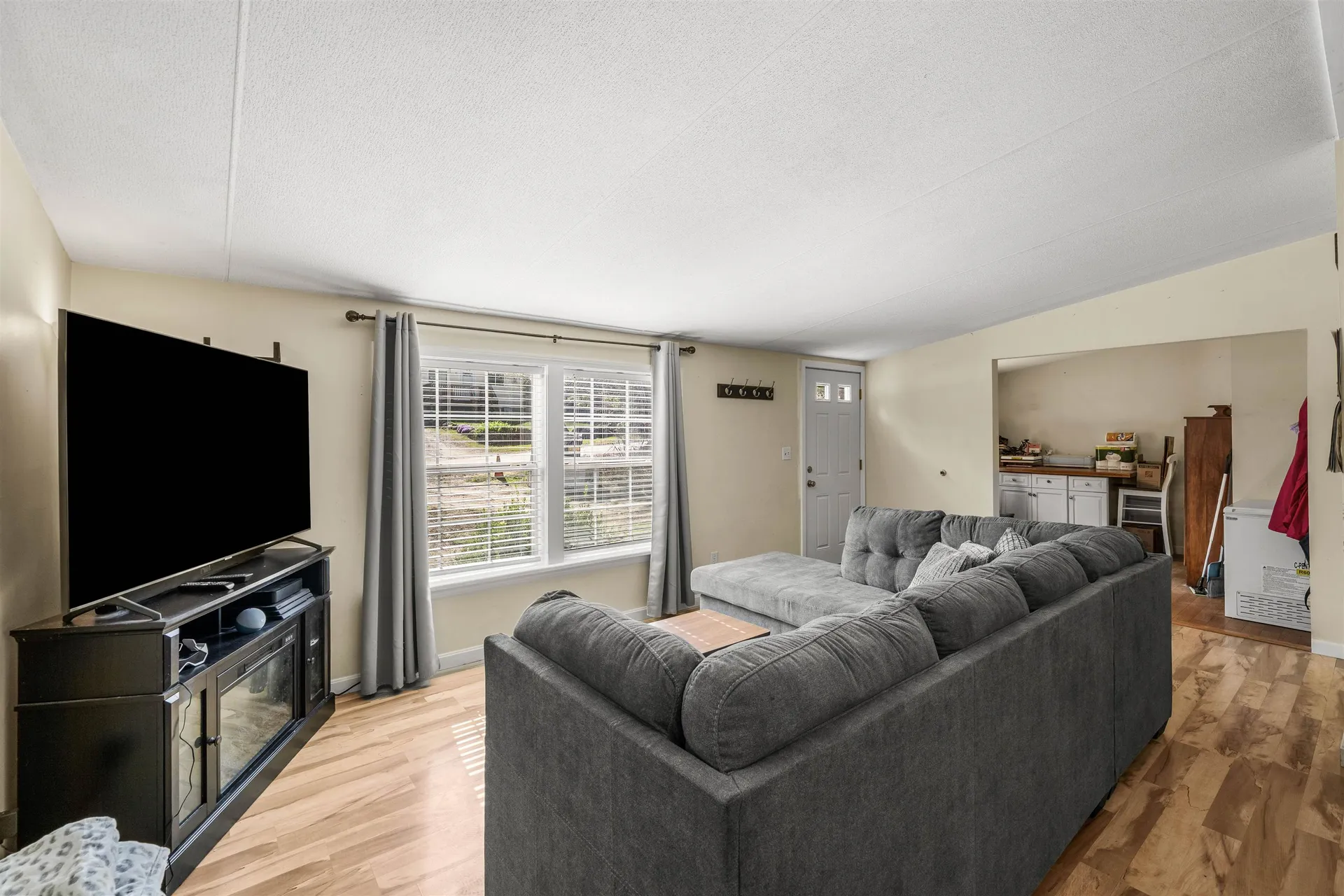 65 Pine Glen Road Hillsborough NH 03244