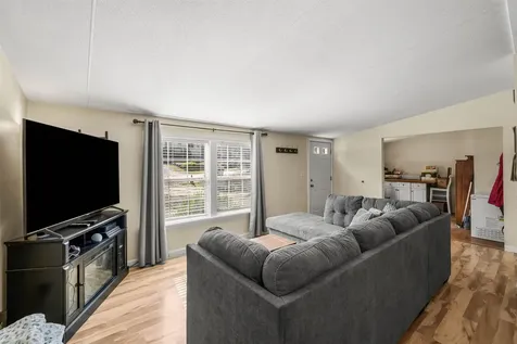 65 Pine Glen Road Hillsborough NH 03244