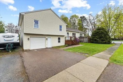 6 Doon Way Essex Junction VT 05452