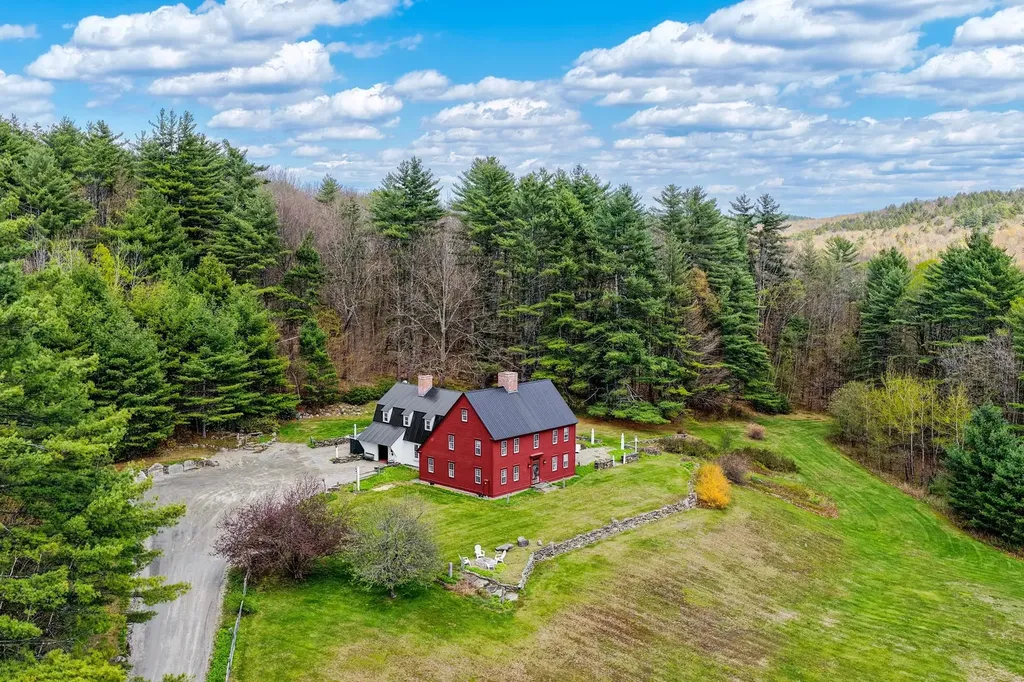 1302 Popple Dungeon Road Chester VT 05143