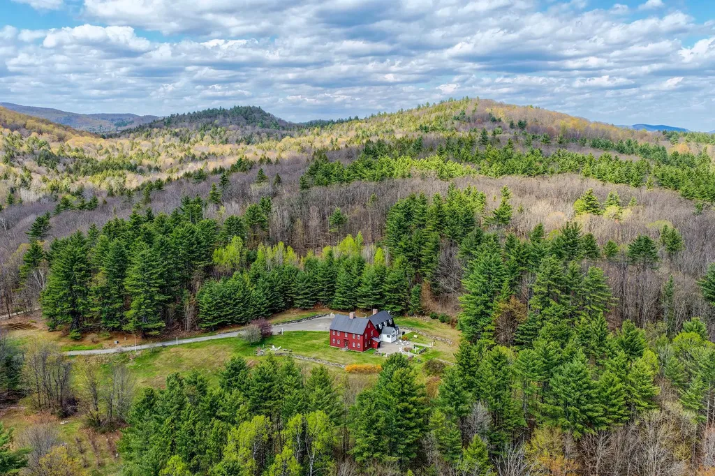 1302 Popple Dungeon Road Chester VT 05143