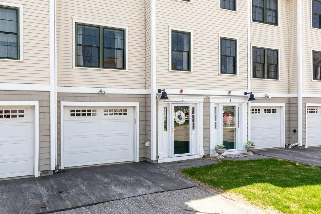 12 Village Drive Meredith NH 03253