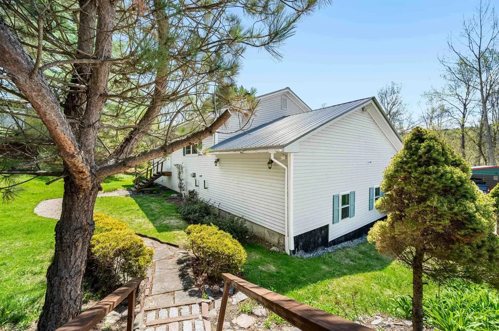 18 Velie Avenue Barre Town VT 05641