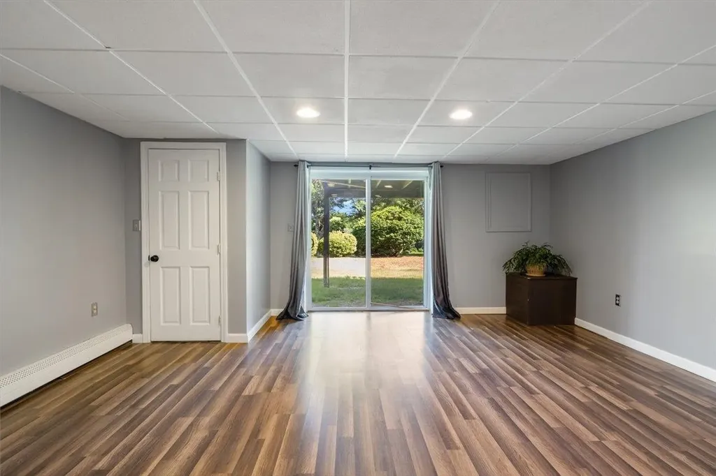 5 Aspen Lane Merrimack NH 03054