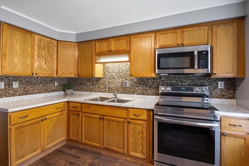 5 Aspen Lane Merrimack NH 03054