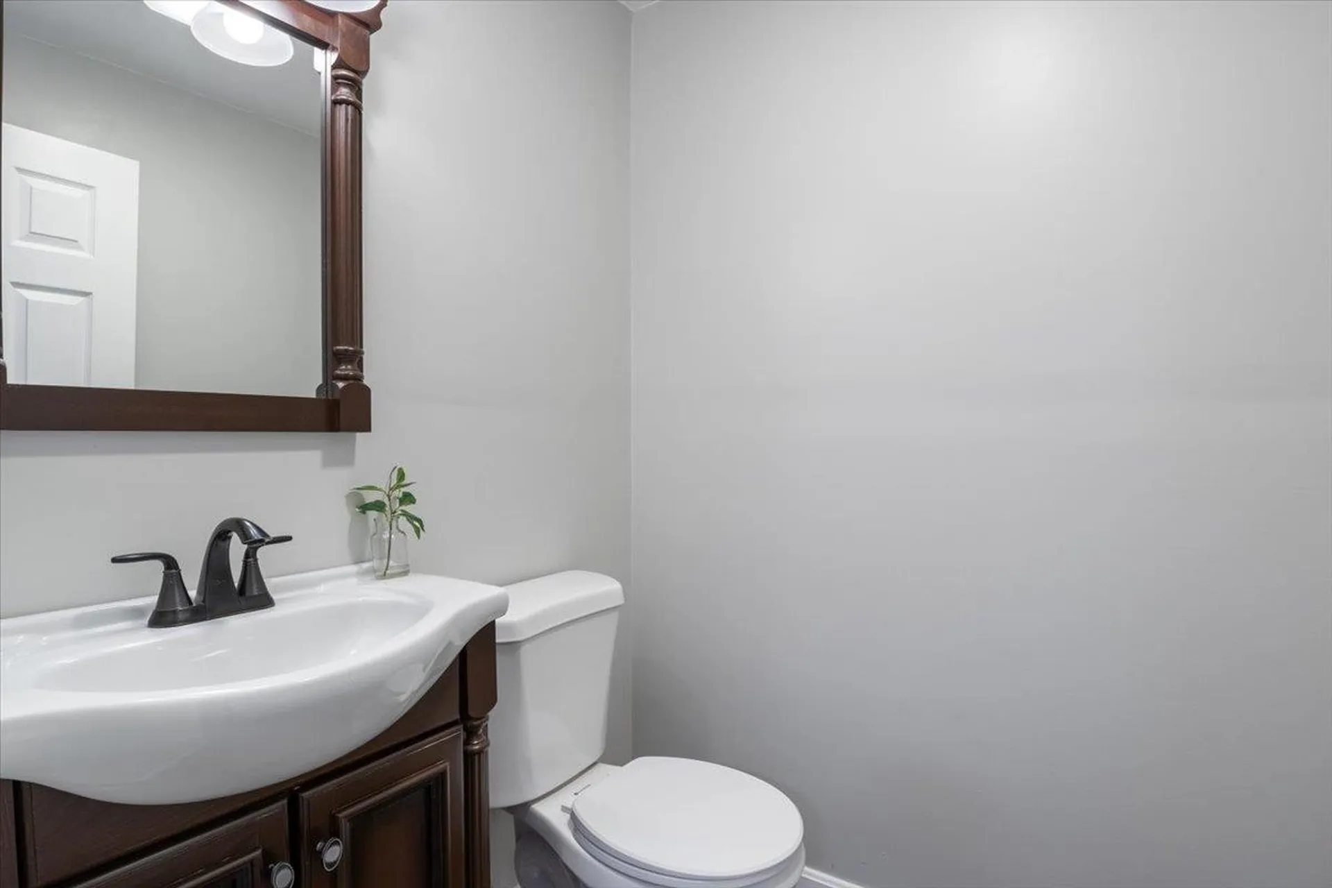 5 Aspen Lane Merrimack NH 03054