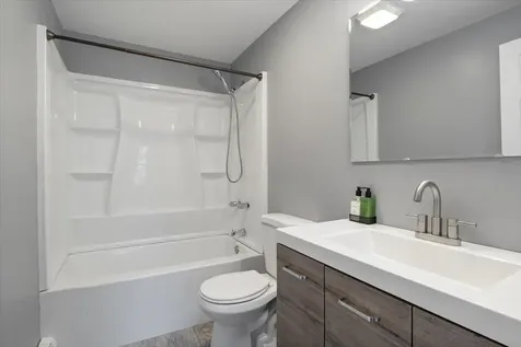 5 Aspen Lane Merrimack NH 03054