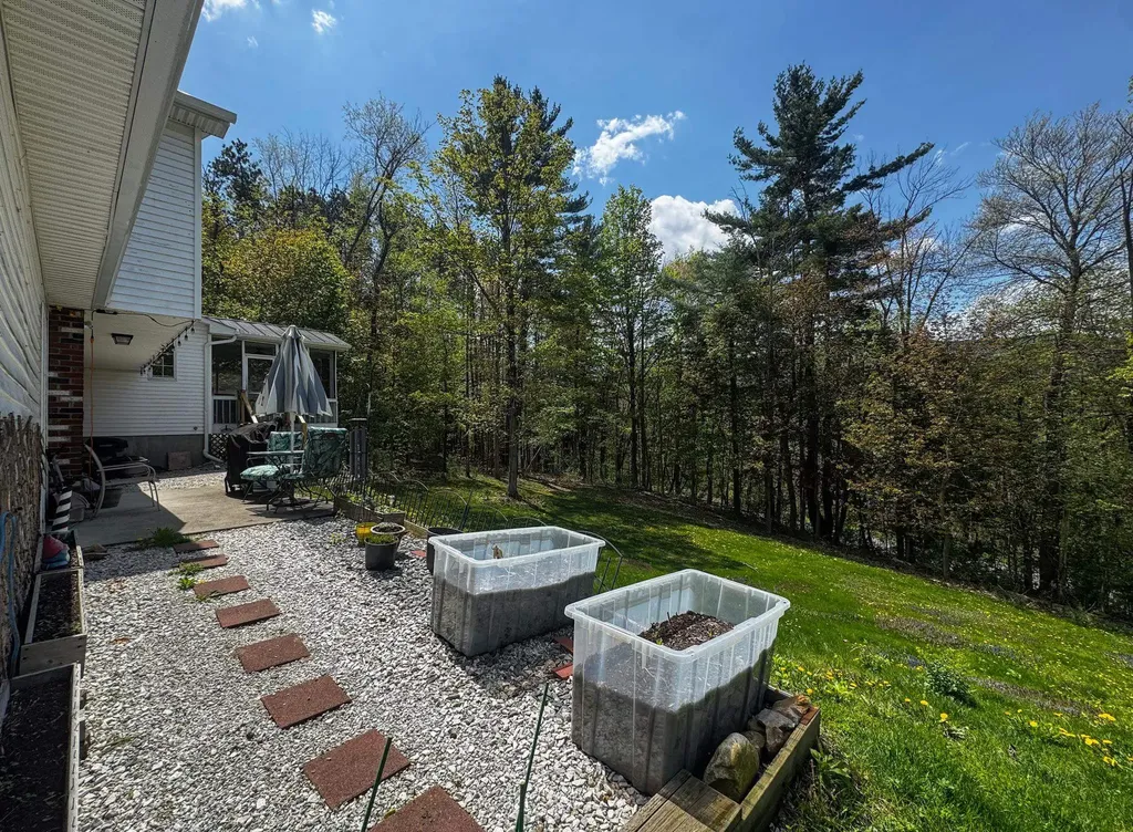 131 Pine Circle Bennington VT 05201
