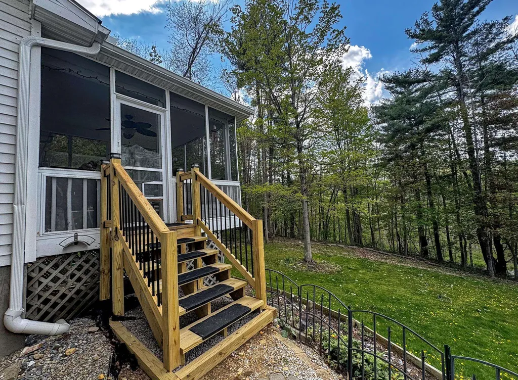 131 Pine Circle Bennington VT 05201