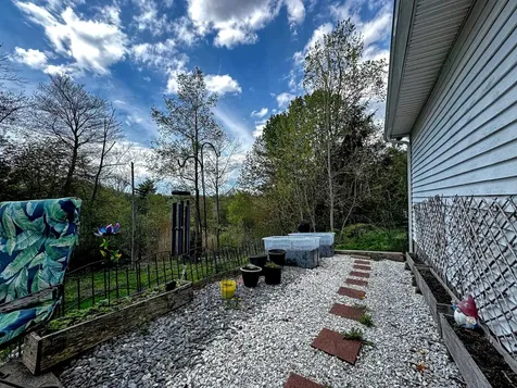 131 Pine Circle Bennington VT 05201