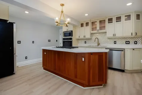 75 E. Wheelock Street Hanover NH 03755