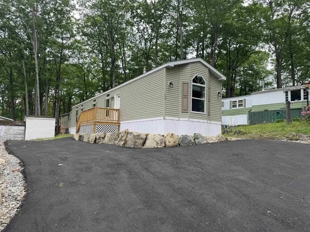 9 Sargents Place Gilford NH 03249