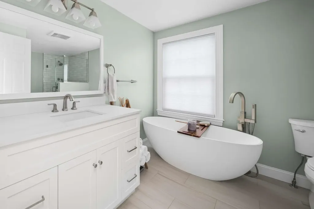 158 South Tibbetts Avenue Wells ME 04090