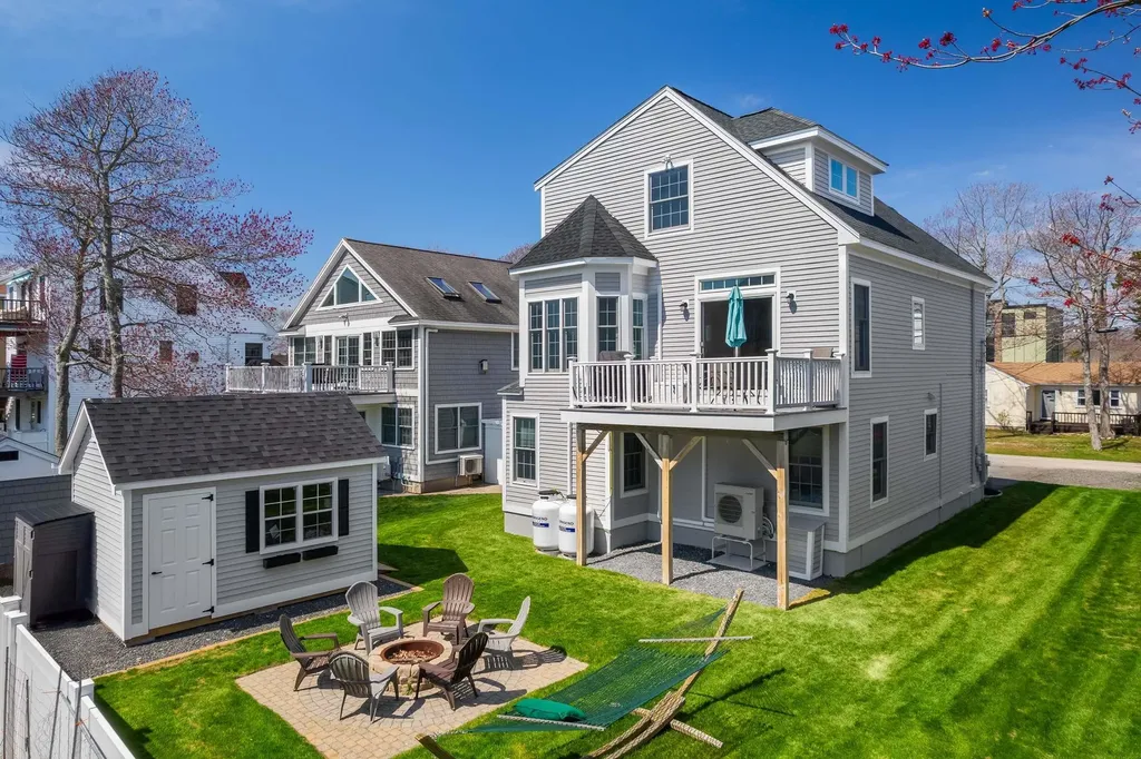 158 South Tibbetts Avenue Wells ME 04090