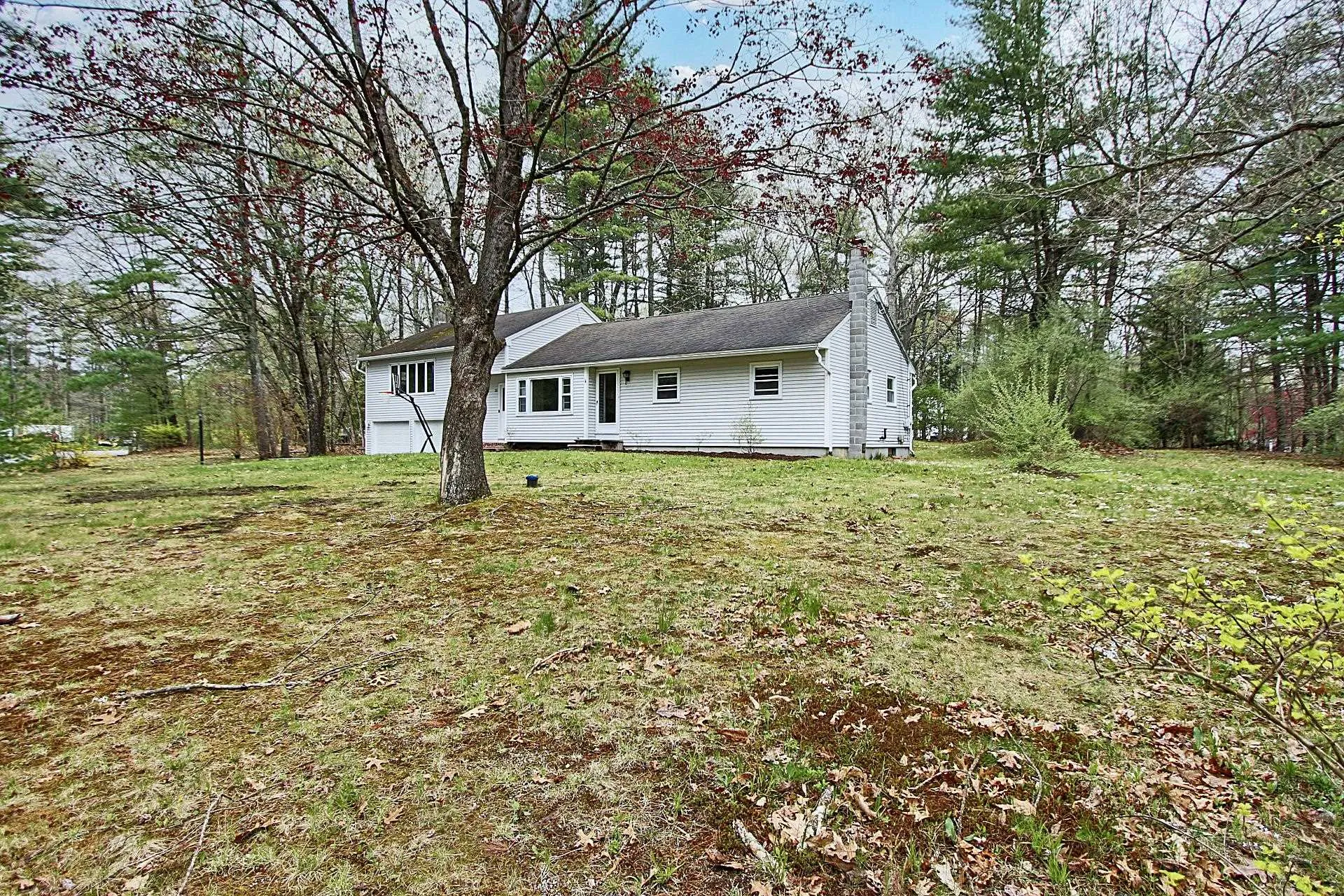 15 Lincoln Street Pelham NH 03076
