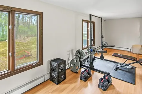 15 Lincoln Street Pelham NH 03076