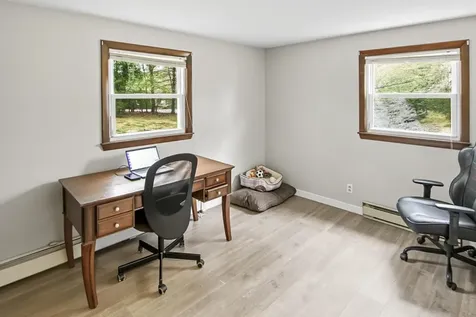 15 Lincoln Street Pelham NH 03076