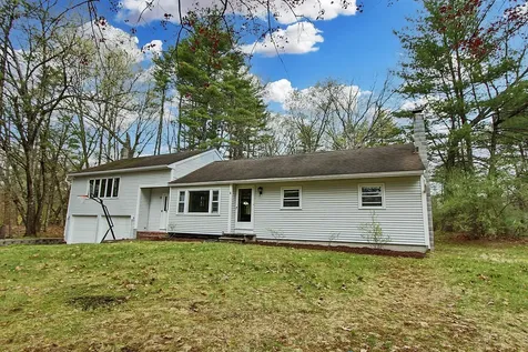 15 Lincoln Street Pelham NH 03076