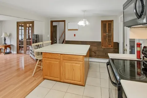 15 Lincoln Street Pelham NH 03076