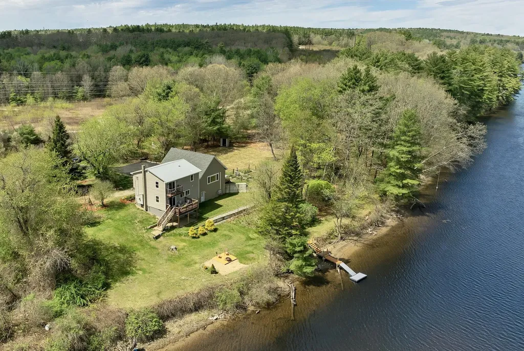 13 Ferry Road Bow NH 03304
