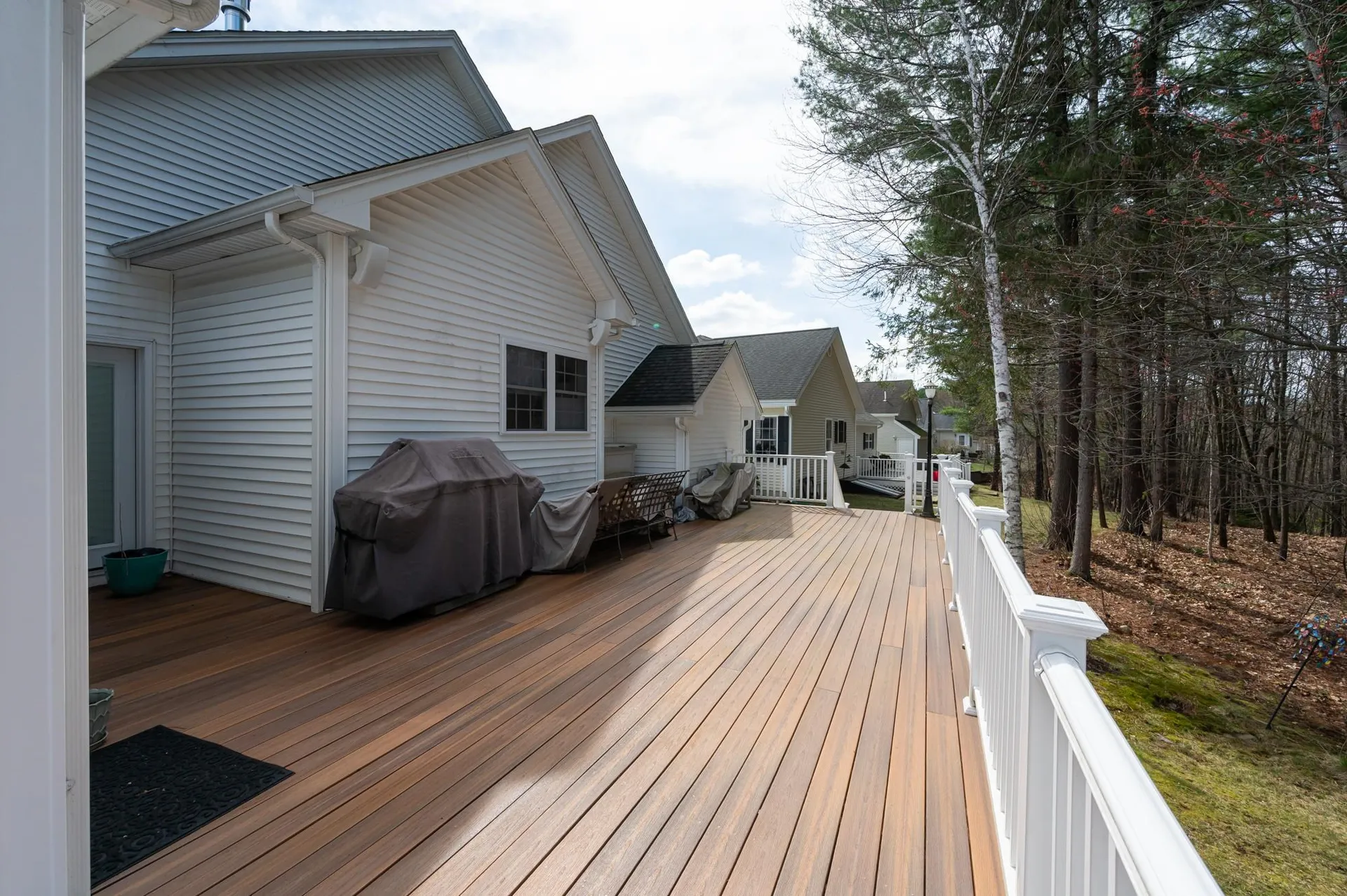 16 Nevins Drive Londonderry NH 03053