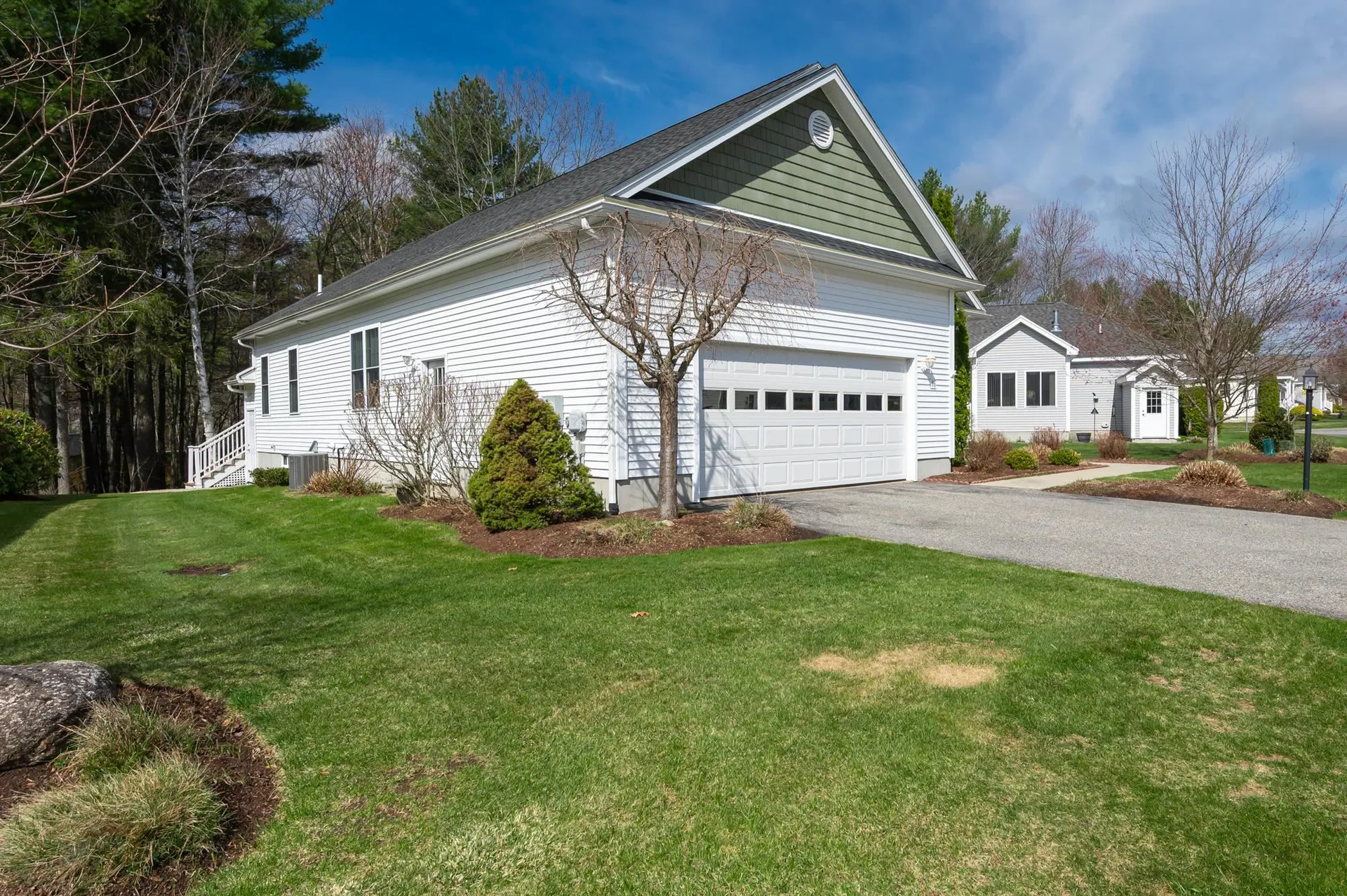 16 Nevins Drive Londonderry NH 03053