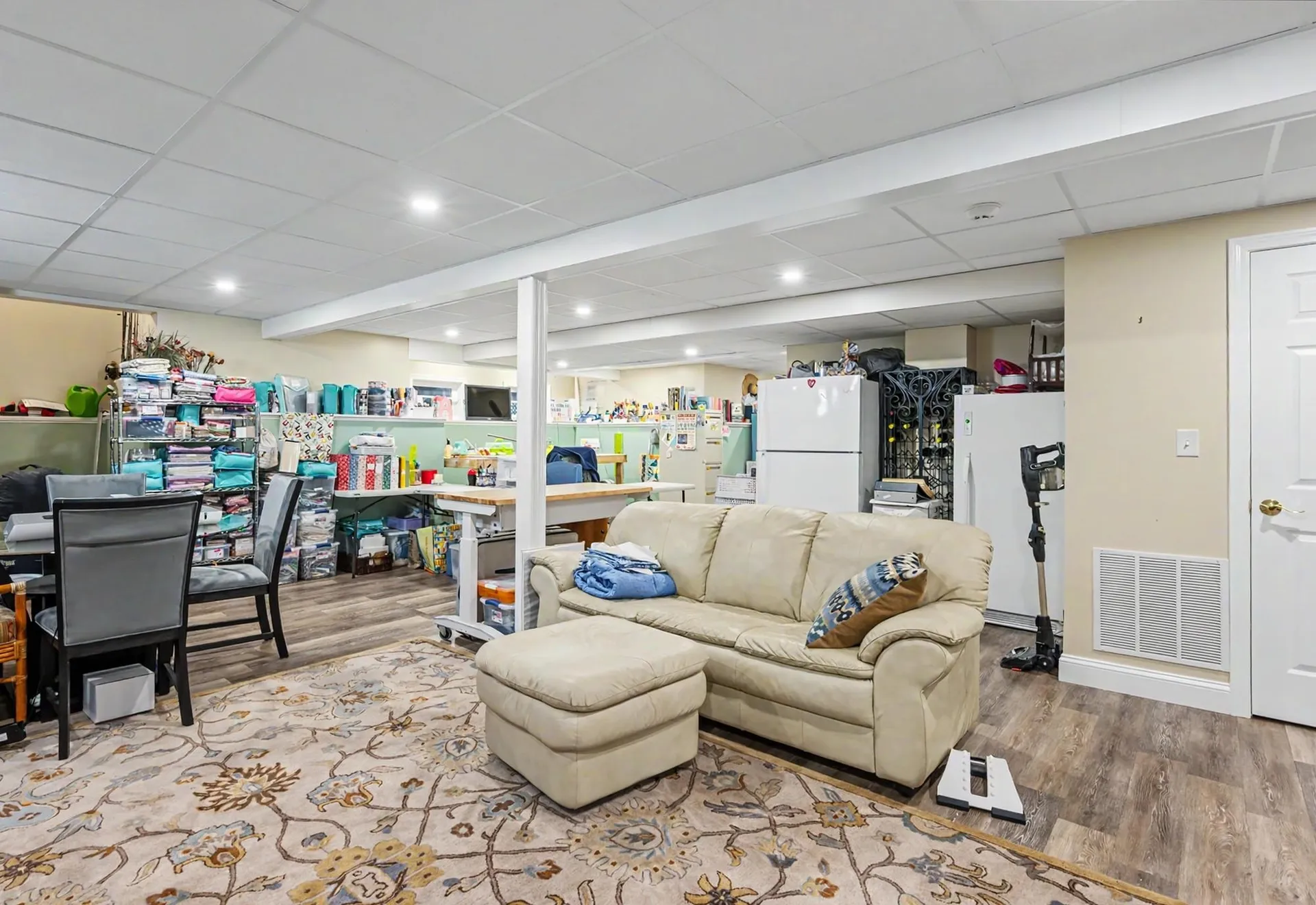 16 Nevins Drive Londonderry NH 03053