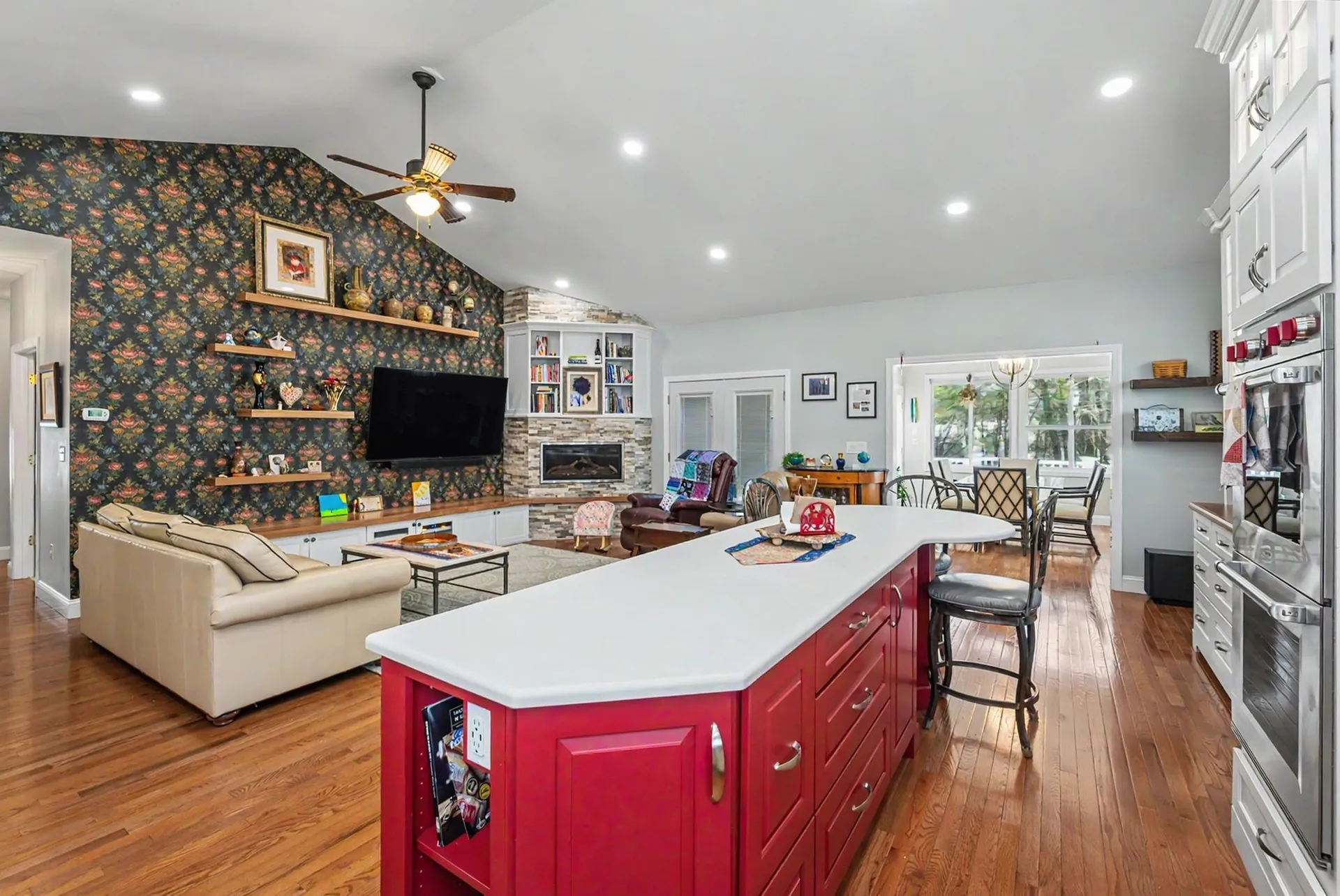 16 Nevins Drive Londonderry NH 03053