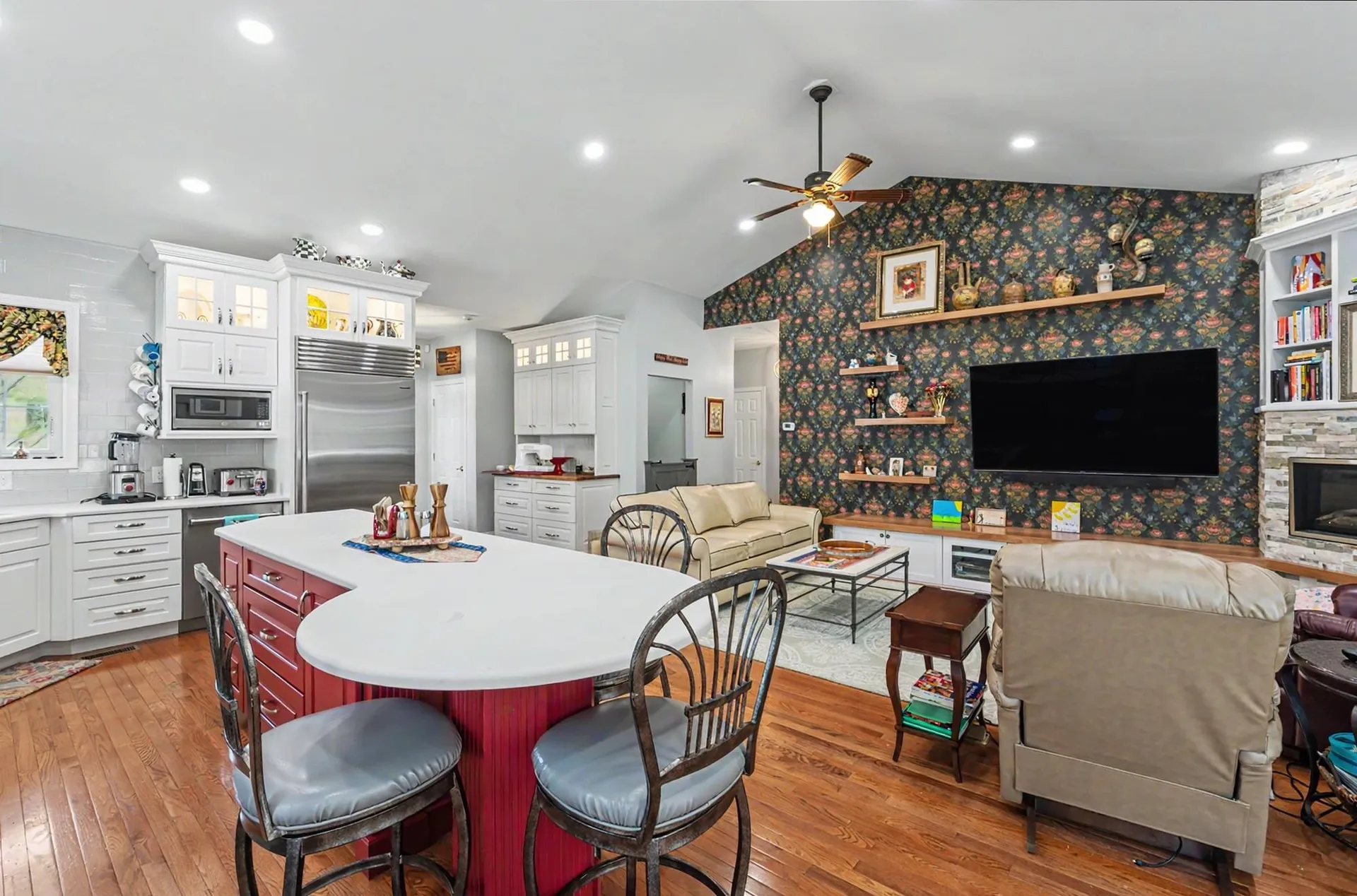 16 Nevins Drive Londonderry NH 03053