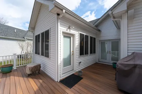 16 Nevins Drive Londonderry NH 03053