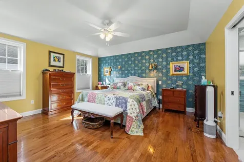 16 Nevins Drive Londonderry NH 03053