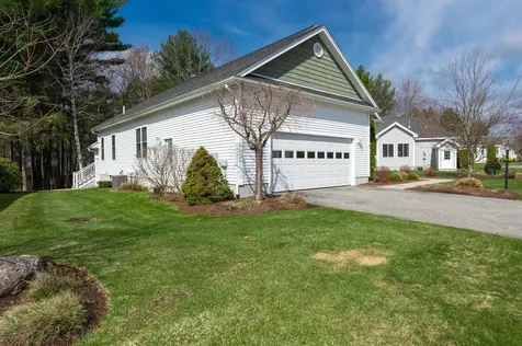 16 Nevins Drive Londonderry NH 03053