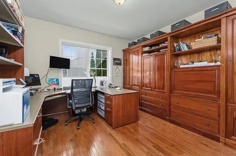 16 Nevins Drive Londonderry NH 03053