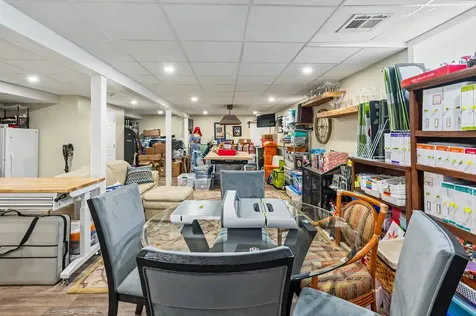 16 Nevins Drive Londonderry NH 03053
